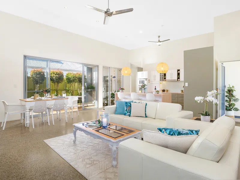 Stylish leafy retreat in prime health precinct location