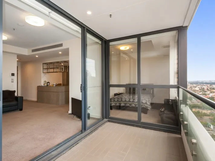 EXECUTIVE ONE BEDROOM IN A FANTASTIC LOCATION – BELVEDERE