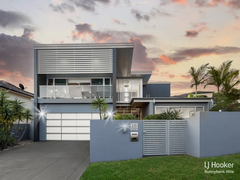 Architectural Splendour in Affluent Stretton
