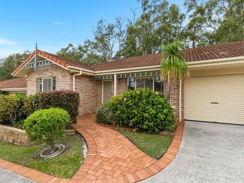 Relax in the peaceful lifestyle that this private, fully refurbished unit offers