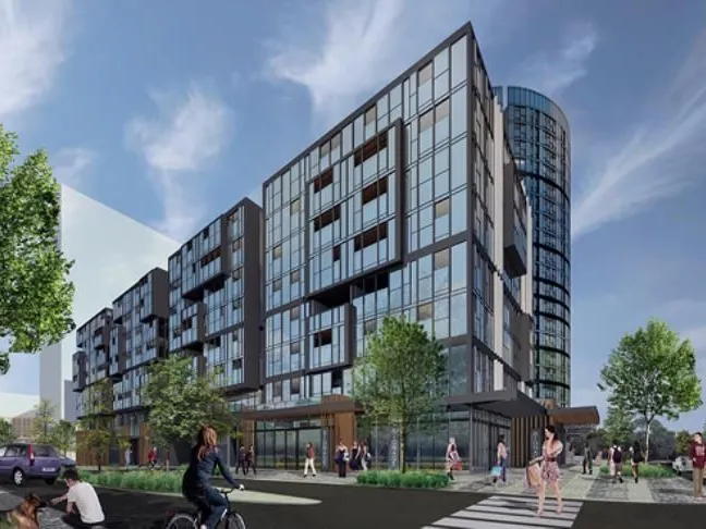 Step to Shopping Center with Super Location