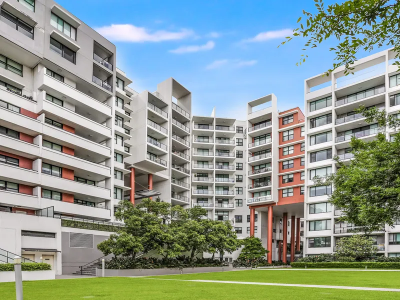Price Reduced!  Luxury One Bedroom Apartment with Parking 