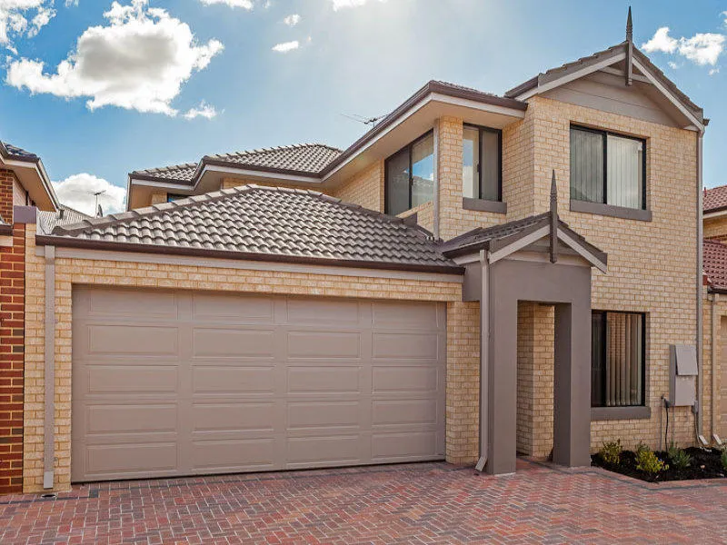 3 Bedroom Modern Townhouse