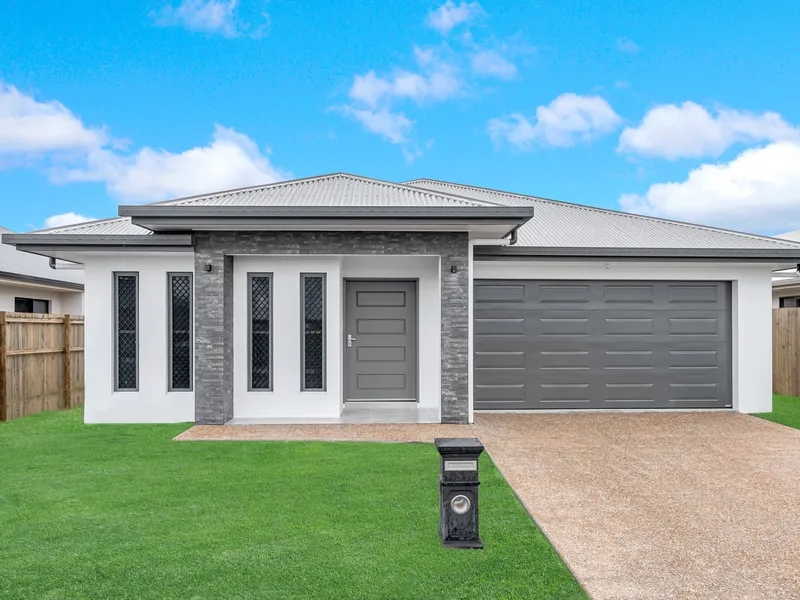 BRAND NEW FAMILY LIVING IN SMITHFIELD!