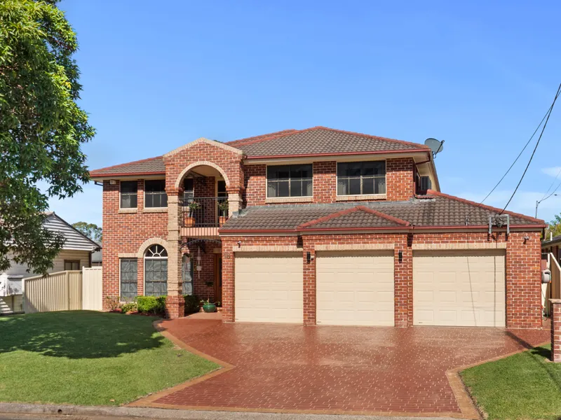 FOR SALE BY OWNER OF RAY WHITE QUAKERS HILL JOSH TESOLIN