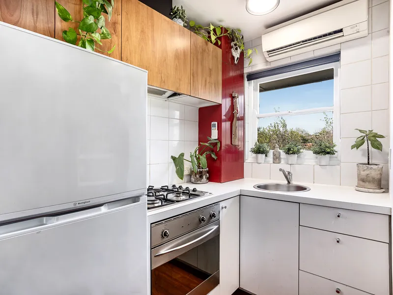 Studio Apartment In The Heart Of It All!