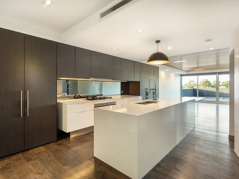 Brilliant penthouse with panoramic views