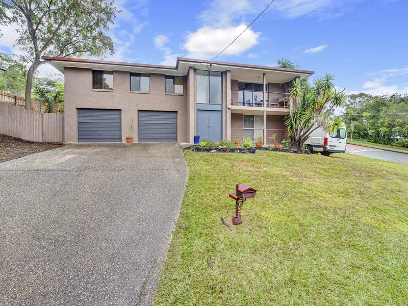 Spacious Highset Family Home in Jindalee!!