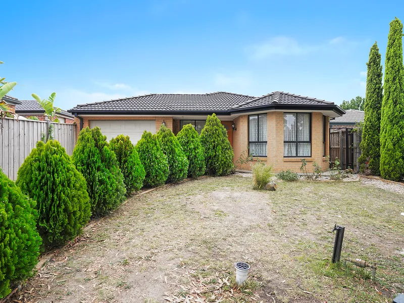 A cozy home set in a sought after pocket...