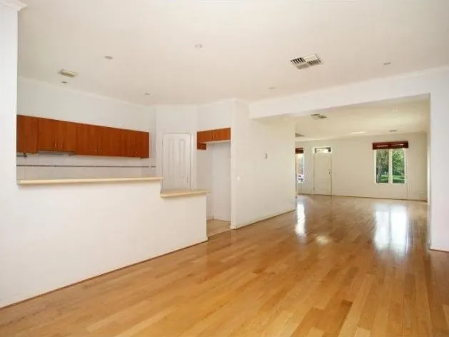 THREE BEDROOM TOWNHOUSE IN THE A QUIET LEAFY POCKET OF KENSINGTON