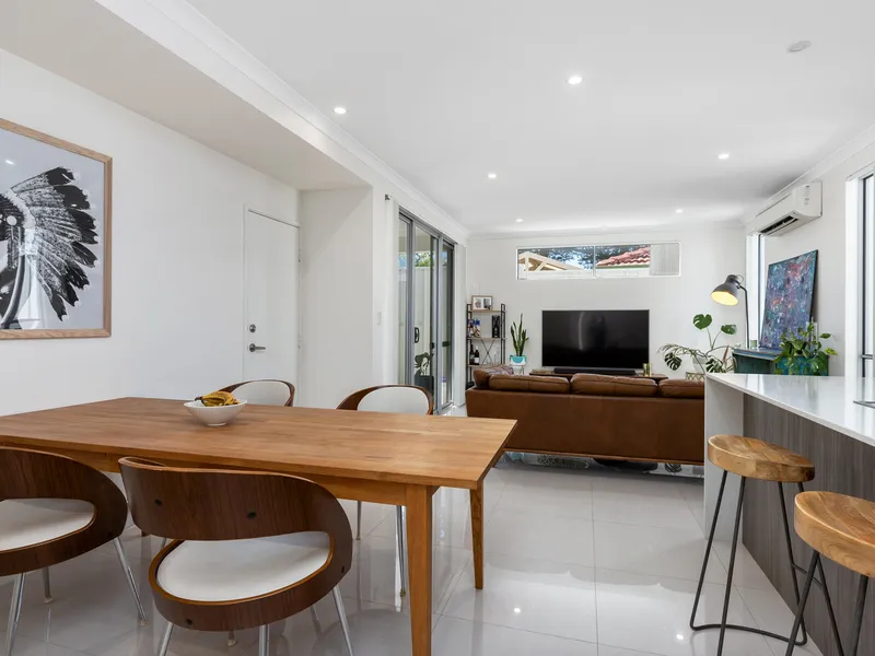 Spacious Town House - New To Market 