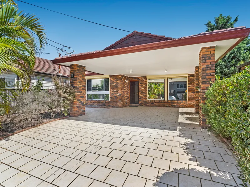 Family home in convenient locale