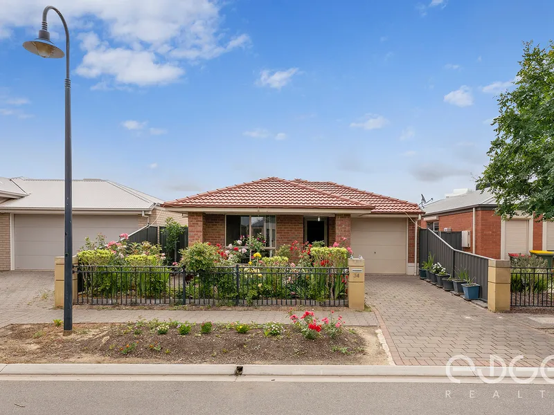 Low-Maintenance Living with Room for the Whole Family!