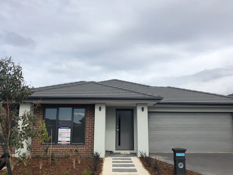 UPGRADED FAMILY HOME IN CORNERSTONE!