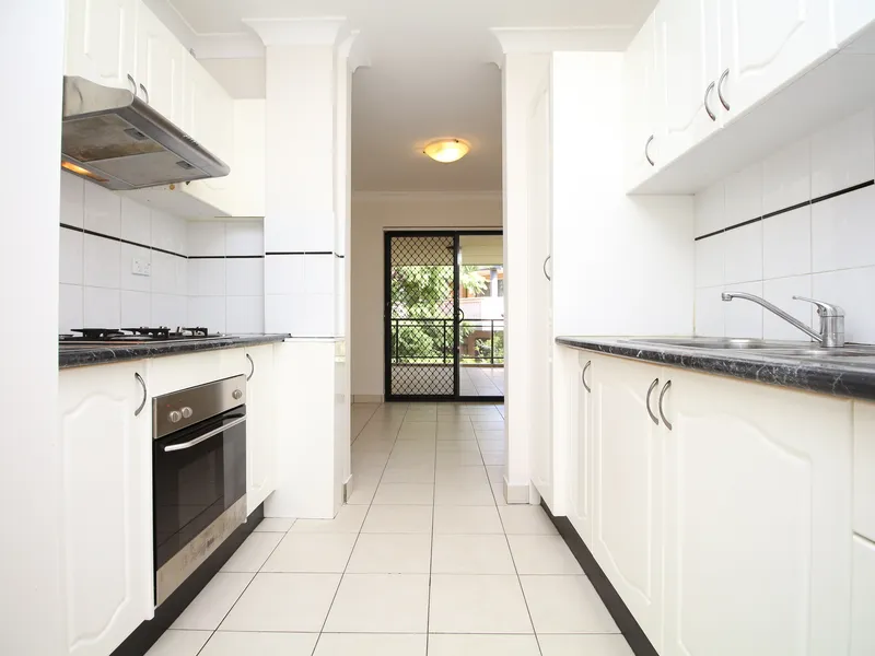 Beautifully Presented Two Bedroom Apartment