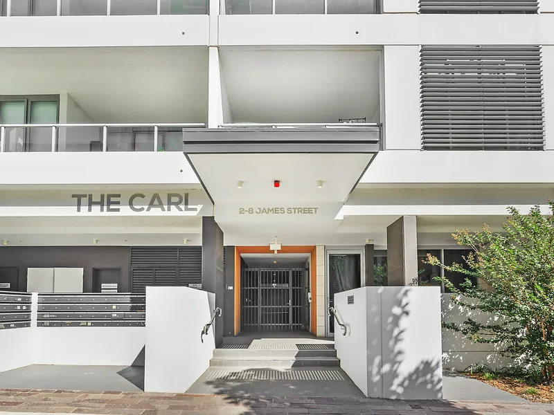 Large one bedroom apartment plus multi-purpose room