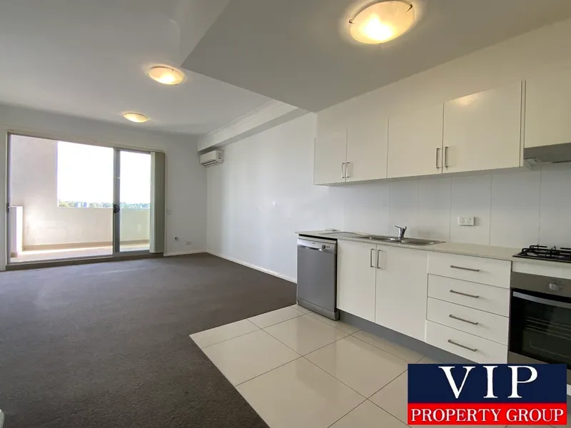 2 Bedroom Apartment (District View)