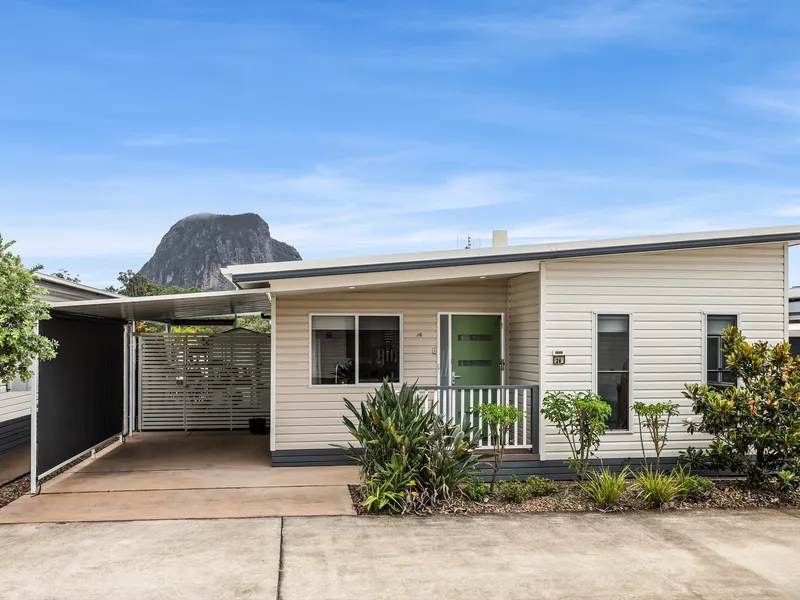 Gorgeous two bedroom villa with picturesque mountain views