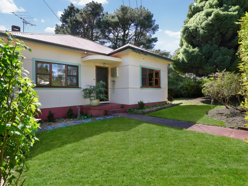 c1939 Character Cottage