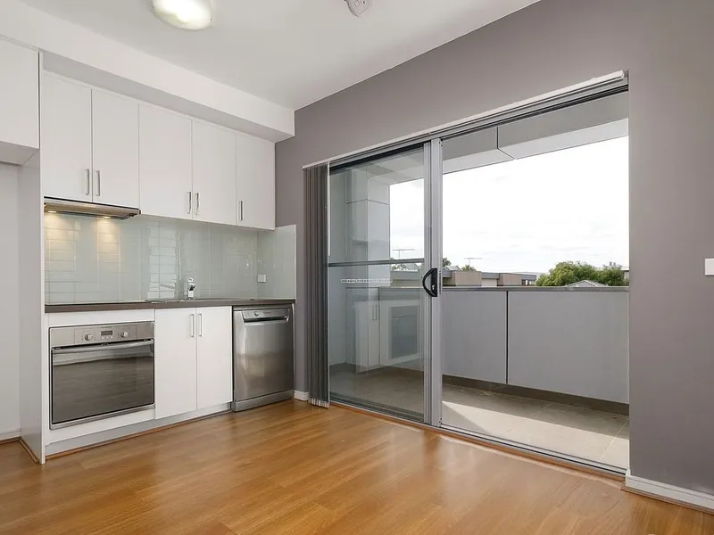 Excellent Lifestyle Convenience ** 1 MONTH RENT FREE **