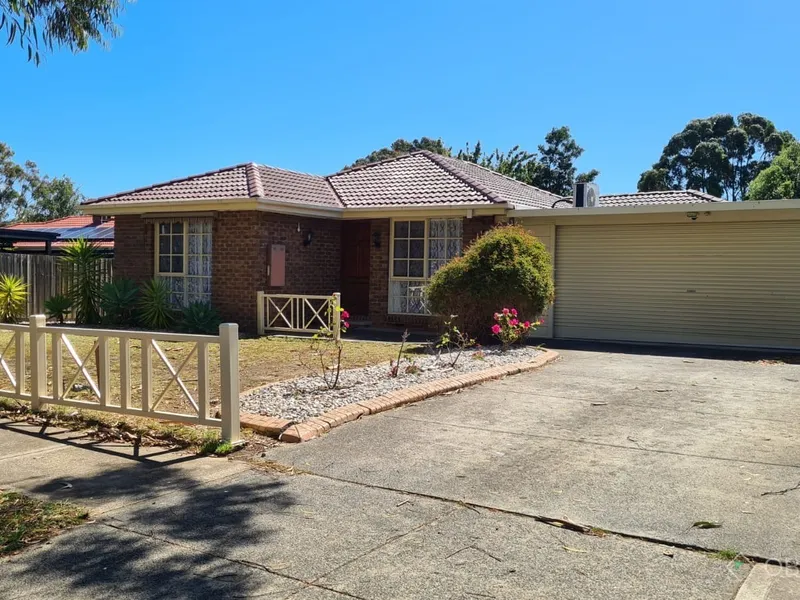 Modern Home in the Heart of Narre Warren