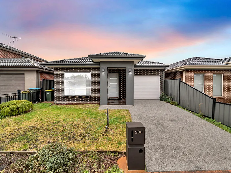 Awesome Investment Opportunity or First Home !! 