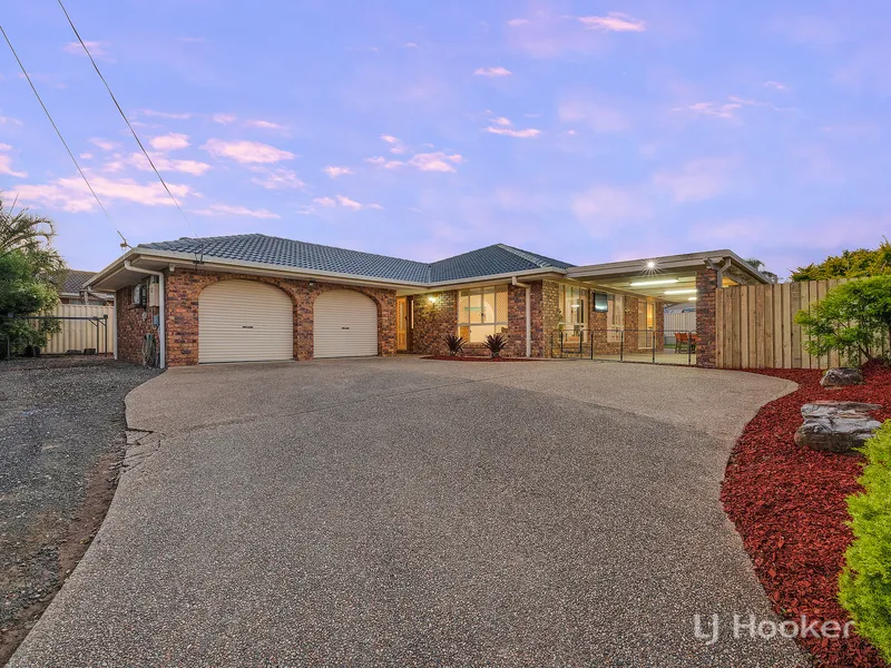 Family Home - Multiple Living areas + Huge Outdoor entertaining!