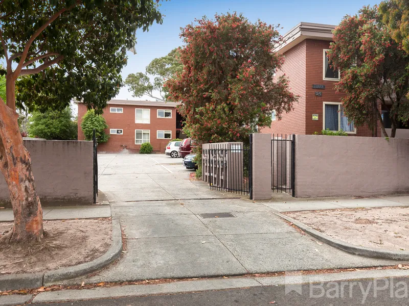 First Home Buyers & Astute Investors Delight in this Prime Location 