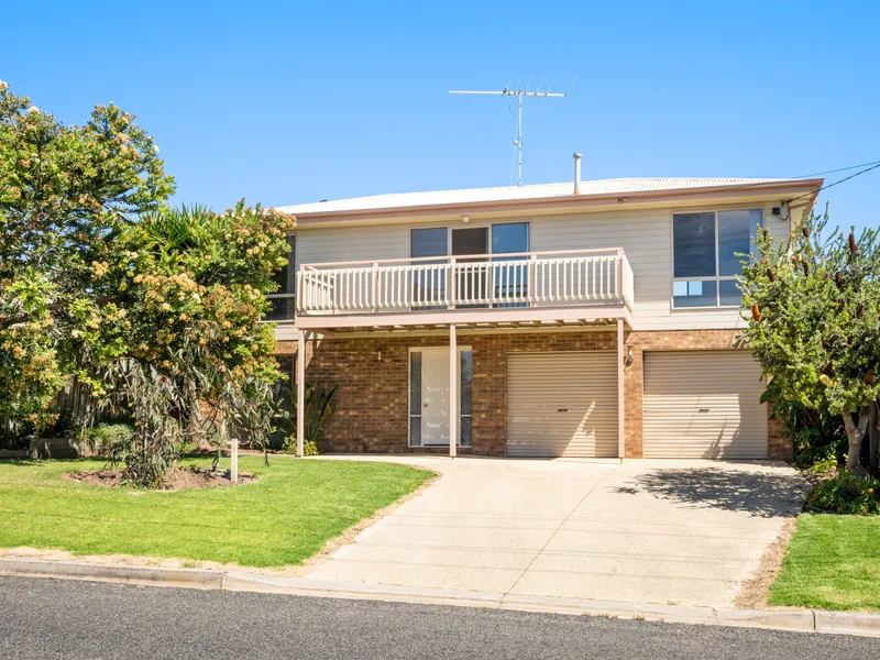 Split Level property with amazing views of the bay