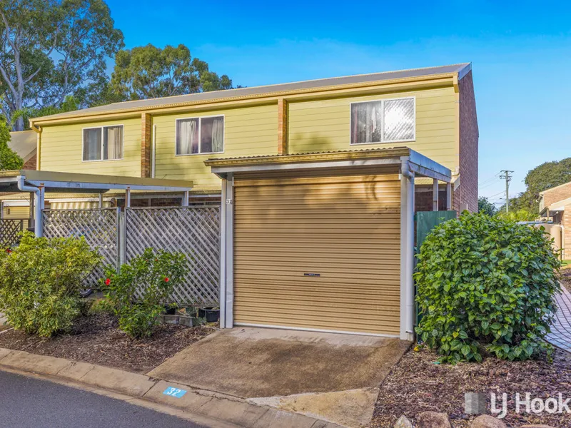 LOW MAINTENANCE TOWNHOME - WALK TO SHOPS, TRANSPORT & SCHOOLS - $299,000+