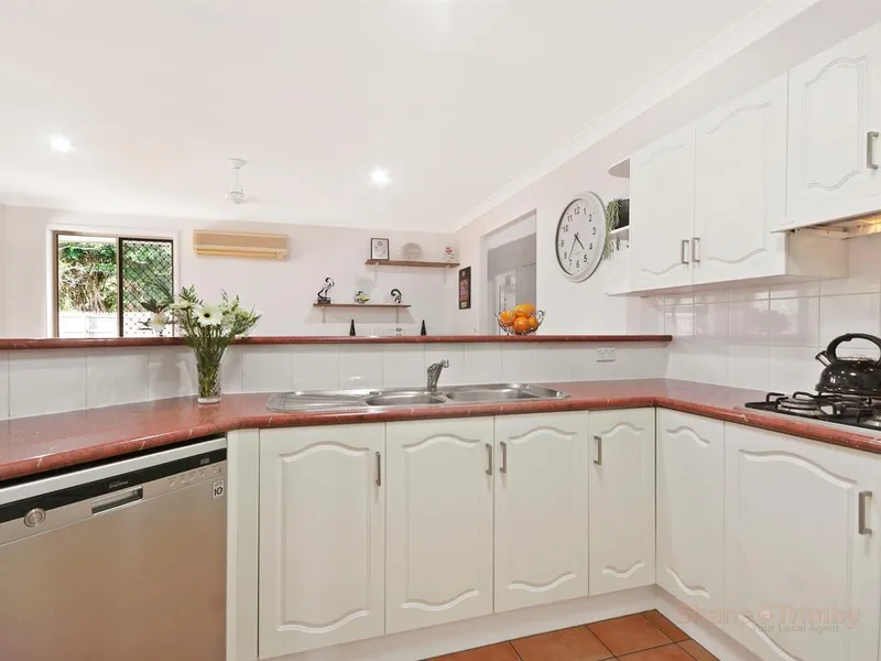 Family Home with 10Kw Solar & Large Shed