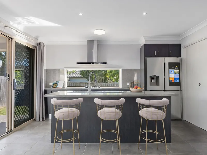 Contemporary Family Home In A Quiet Pocket Of Redbank Plains!