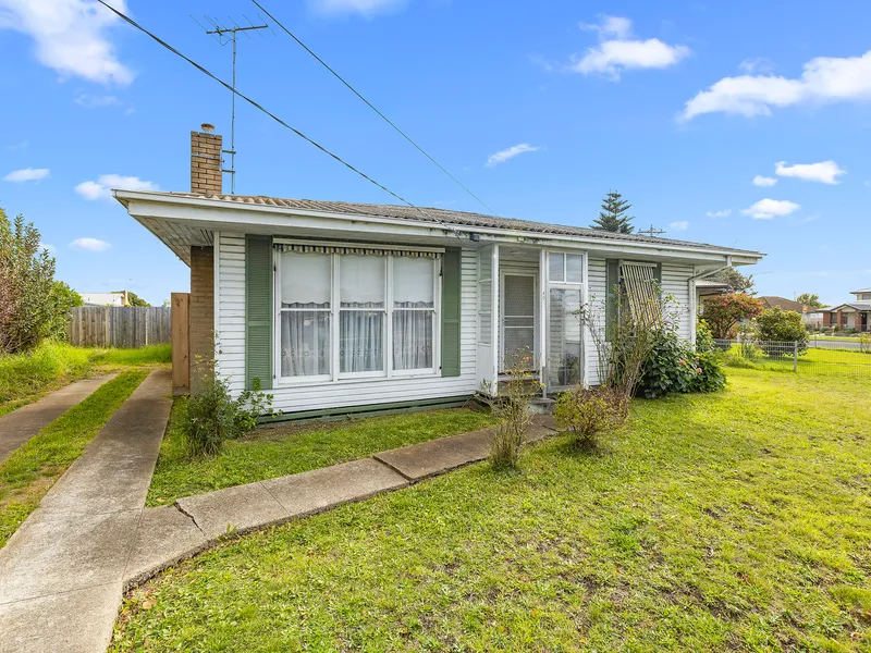 A Prime Property Bursting with Potential… and Permits