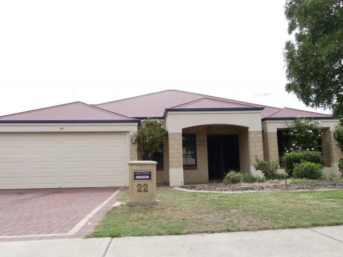 SUPER LARGE GREAT FAMILY HOME