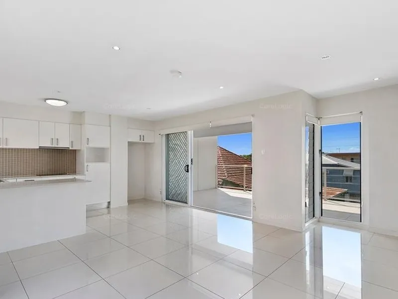 Modern in Morningside!