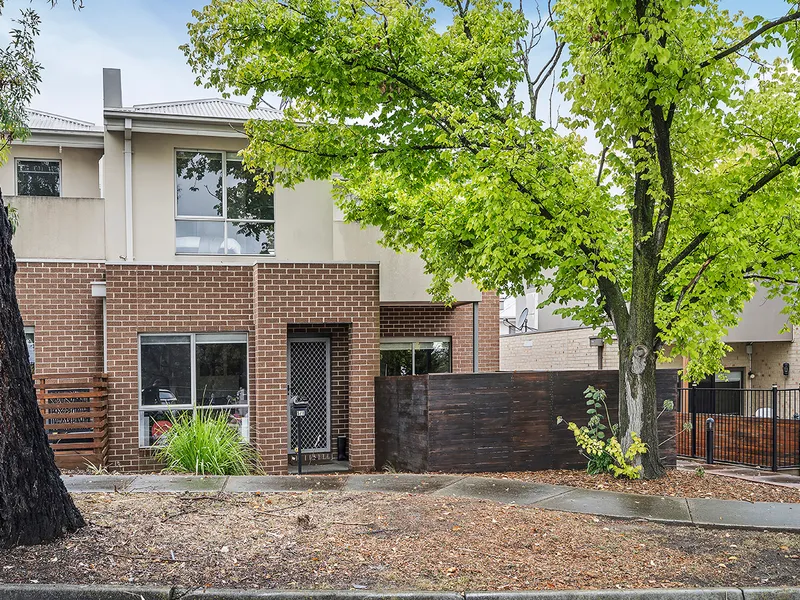 Comfort & Convenience In Low-Maintenance Setting