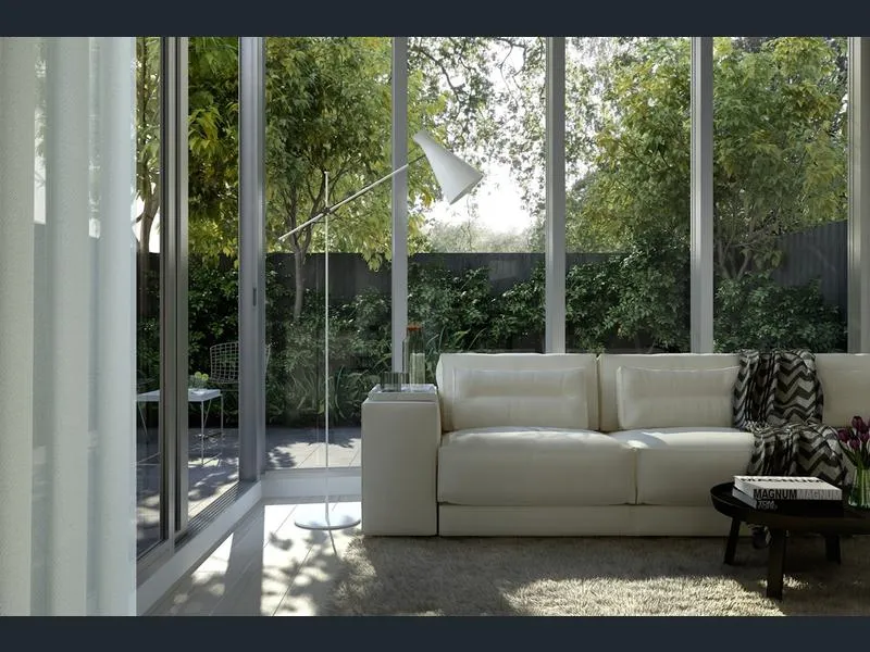 Sunny Courtyard Apartment