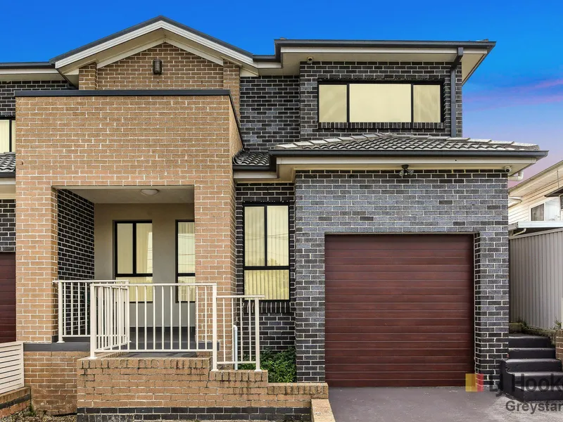 AUCTION - FULL BRICK ON 4 SPLIT LEVELS!!! - OPEN SAT AT 12:15PM