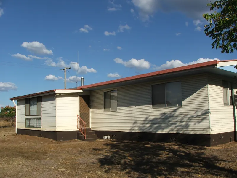 Approx 20 acres