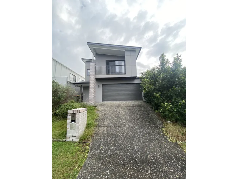Great, Quiet, Convenient 4 Bedrooms Family Home