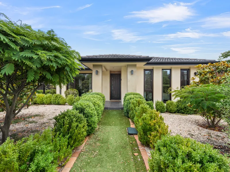 Convenient, spacious and ready to move in