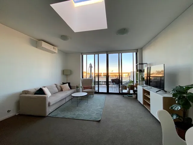 Amazing View Top Floor Apartment 