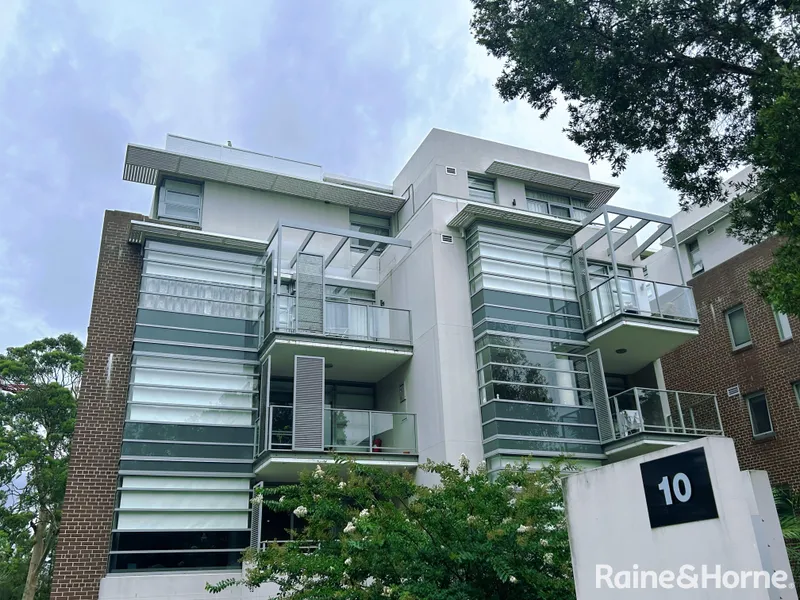 Two-Bedroom Apartment in Heart of Lindfield