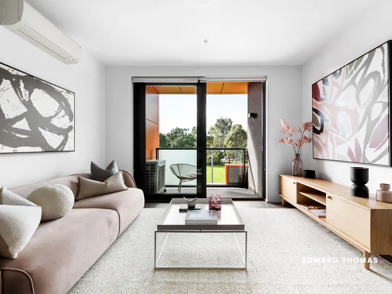 Contemporary Parkside Living