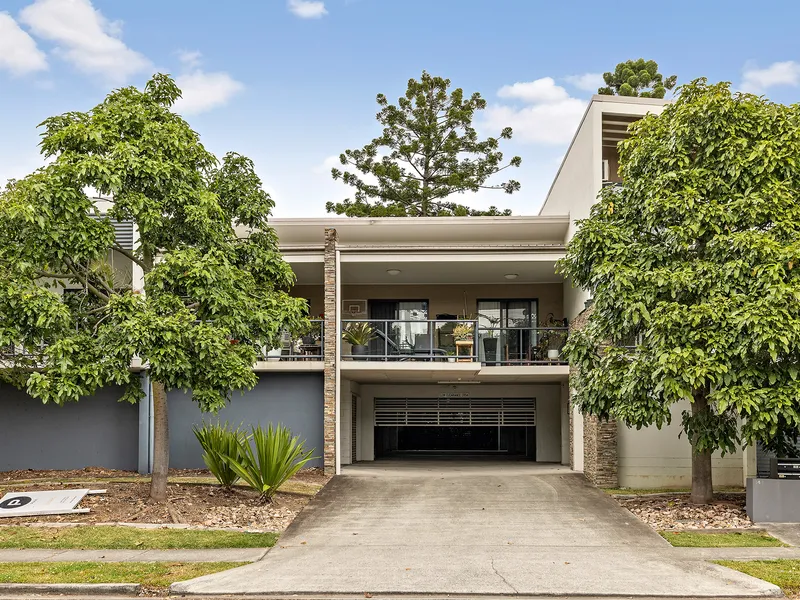 Spacious two bedroom unit in prime Morningside location!