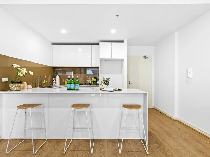 SUN FILLED TWO BEDROOM APARTMENT!