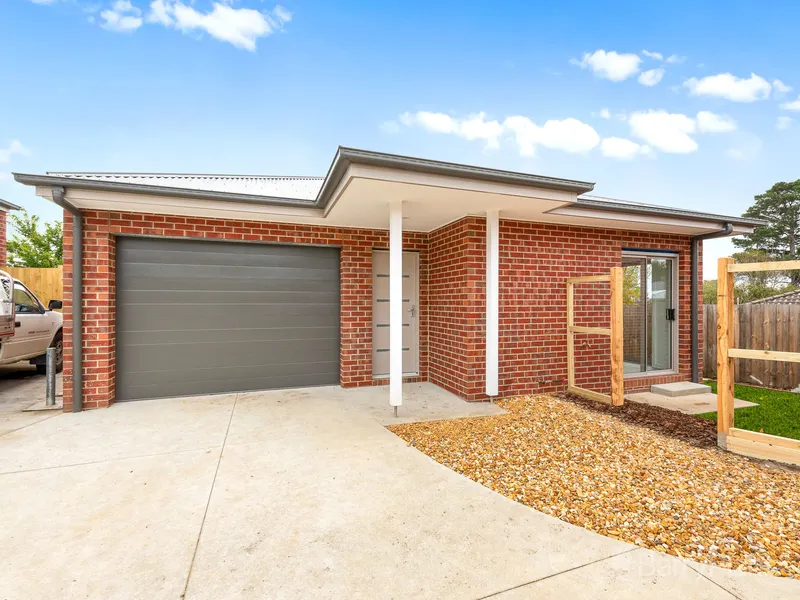 BRAND NEW HOME IN THE HEART OF BUNYIP!