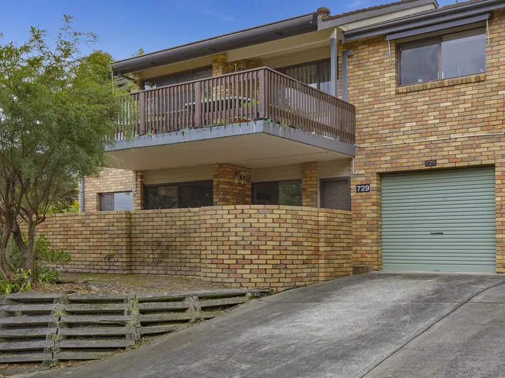 Bright and welcoming with room for the gardener