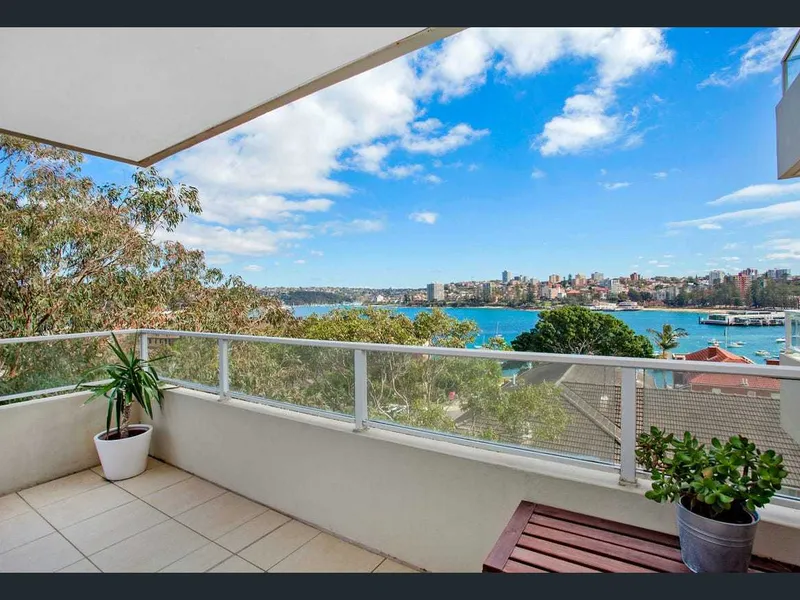 2 Bedroom Apartment with Stunning Water Views