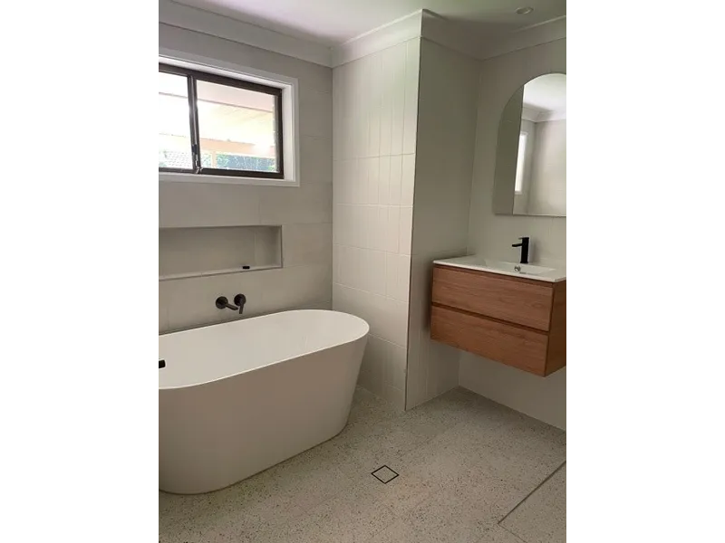 HOUSE IN THE STREET OF STREETS